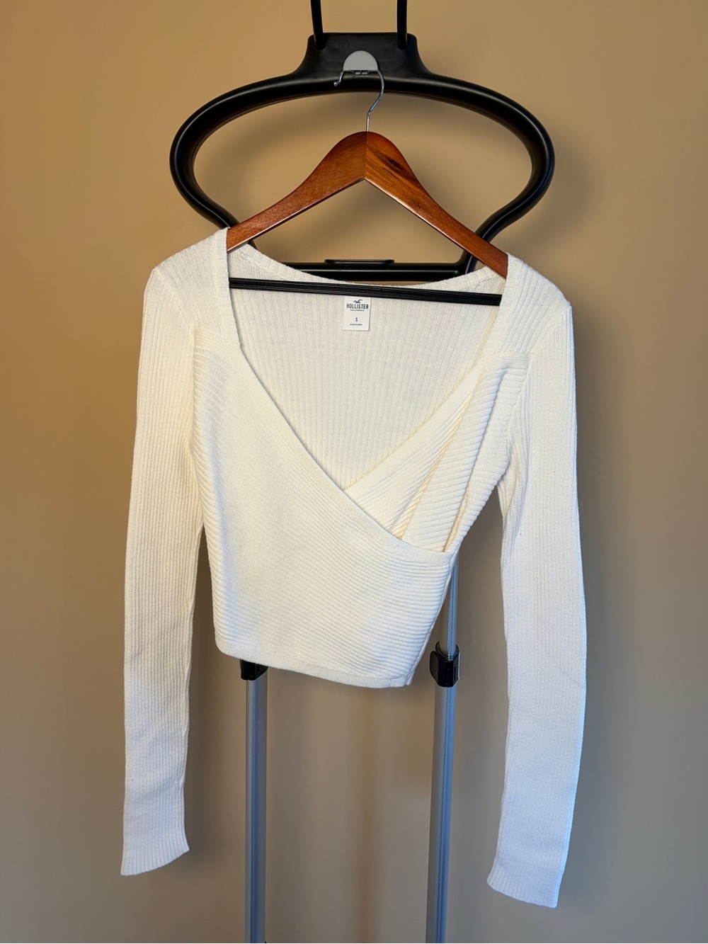 Hollister Cream Ribbed Wrap-Front Long Sleeve Crop Top